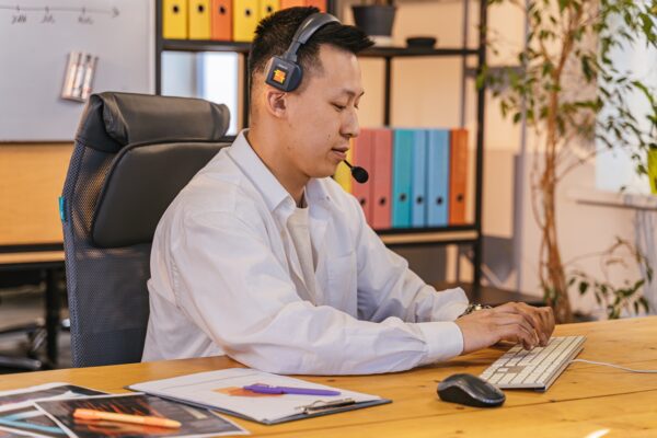 Best Wireless Headset for Office Phone in 2024